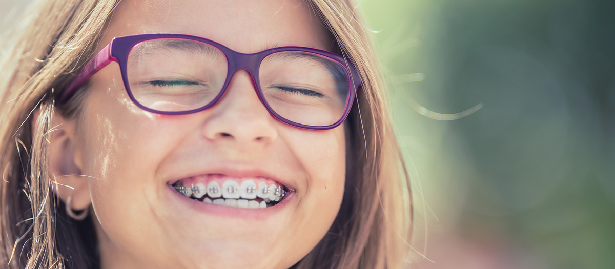 girl smiling braces